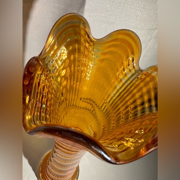Vintage Imperial Carnival Glass Marigold Ripple Swung Vase - Picture 2 of 15